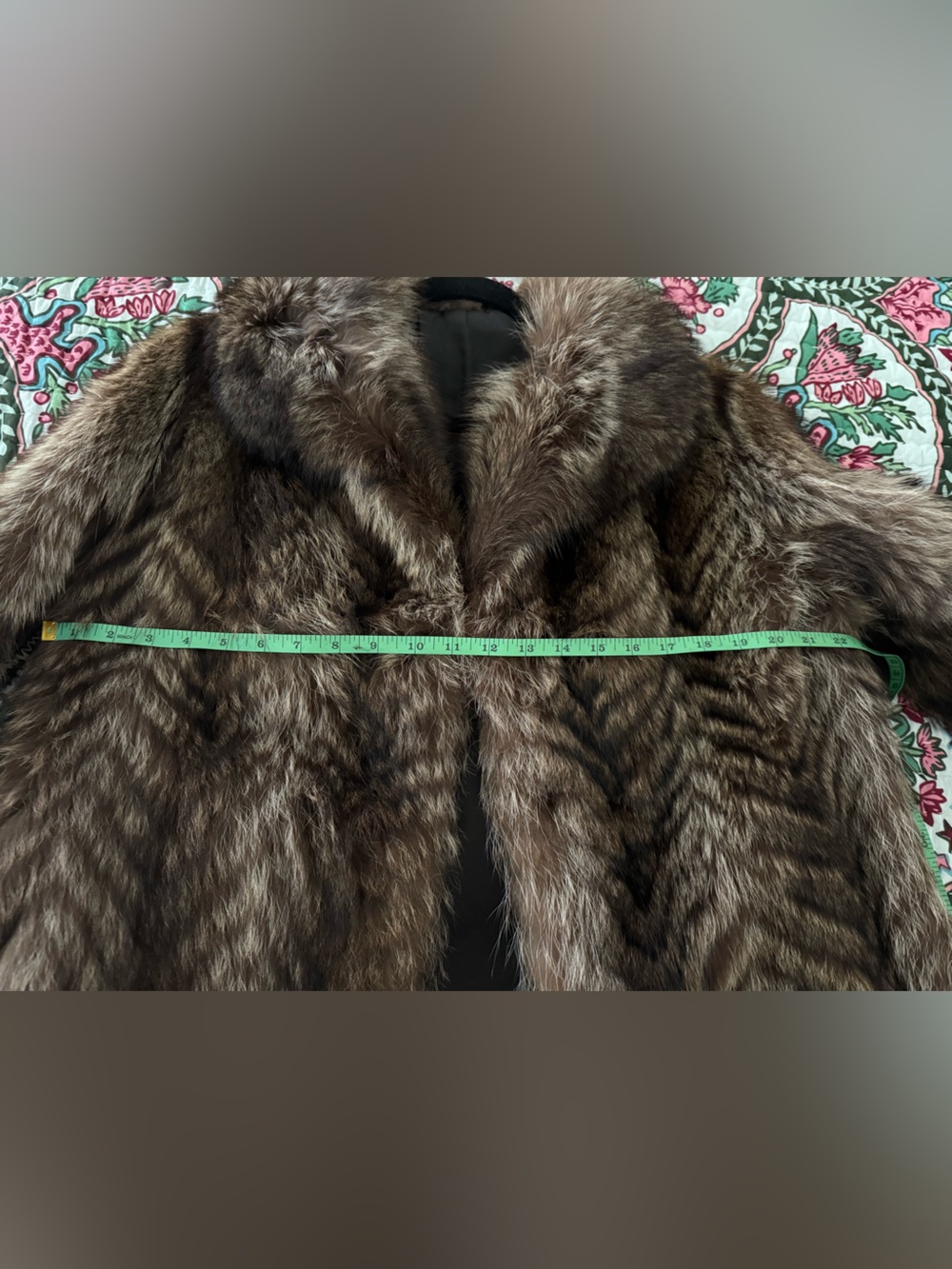 Vintage Fur Coat - Women's Raccoon Fur Coat - Picture 6 of 6
